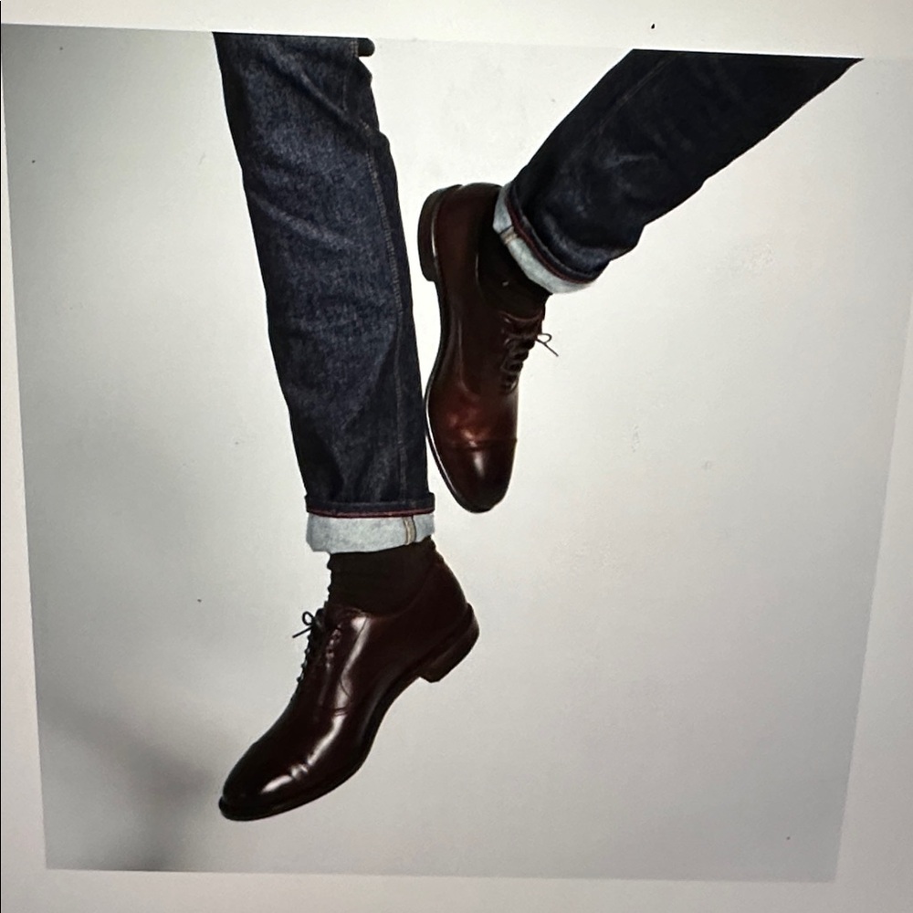 Allen Edmonds Park Avenue Cap-Toe Oxford Dress Shoe - Picture 9 of 10